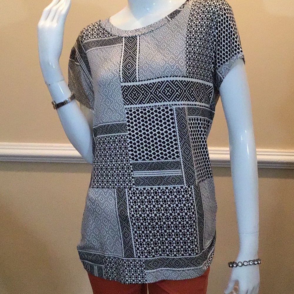 H&M Black & White Patterns Fashion Tee